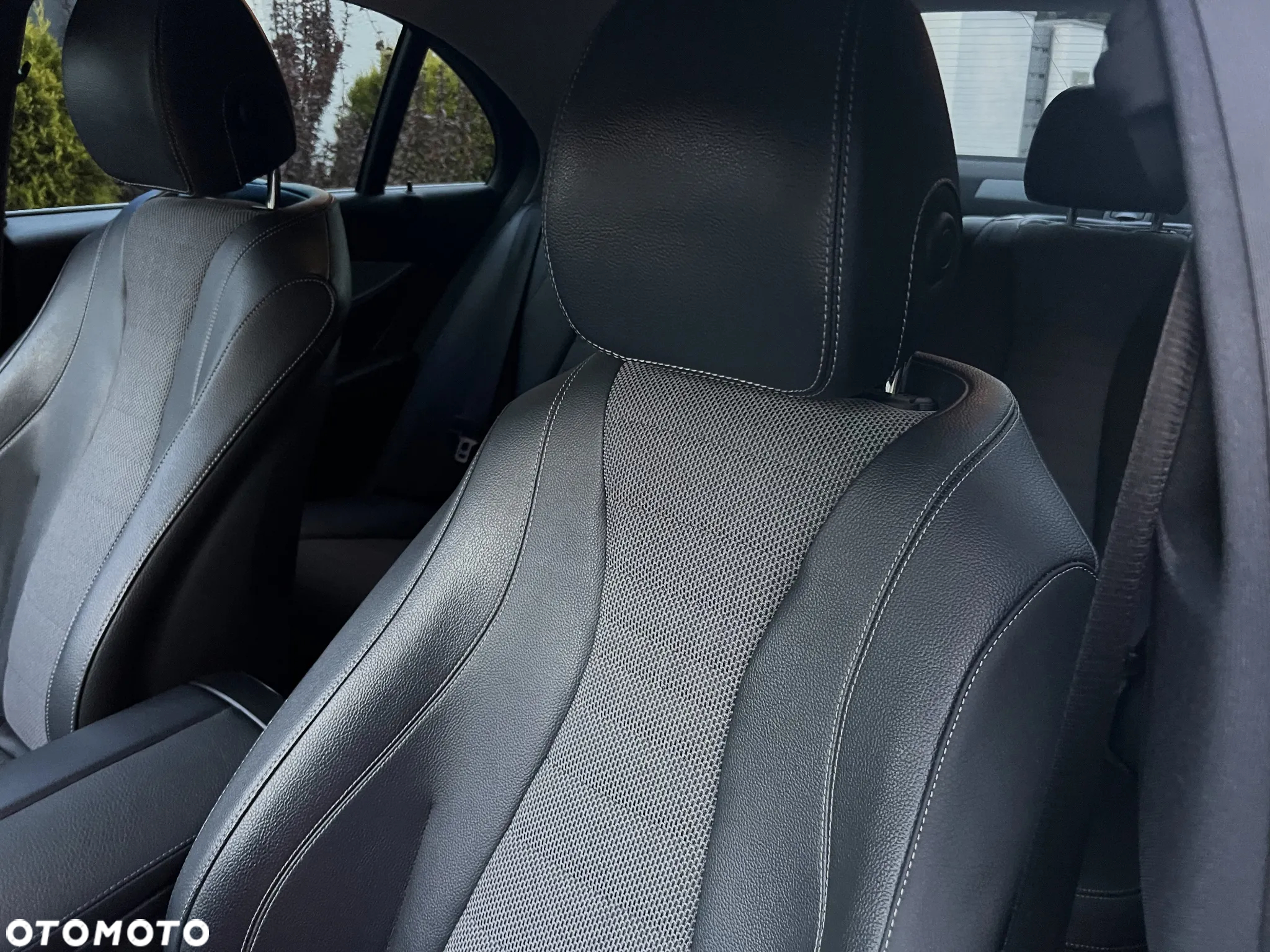 Mercedes-Benz Klasa E 220 d Business Edition 9G-TRONIC - 29