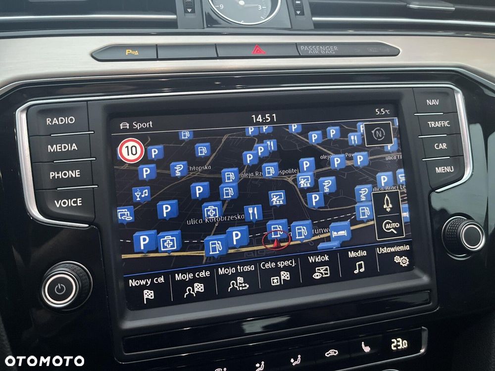 Volkswagen Passat 1.8 TSI BMT Highline - 26