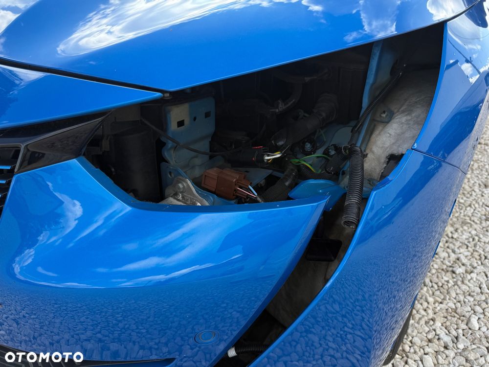 Peugeot 208 - 23