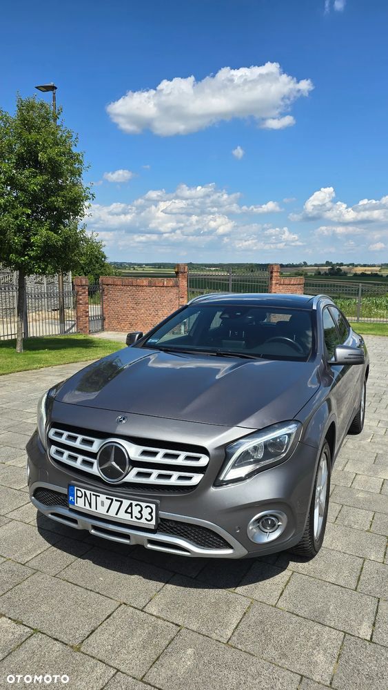Mercedes-Benz GLA 220 4-Matic - 10