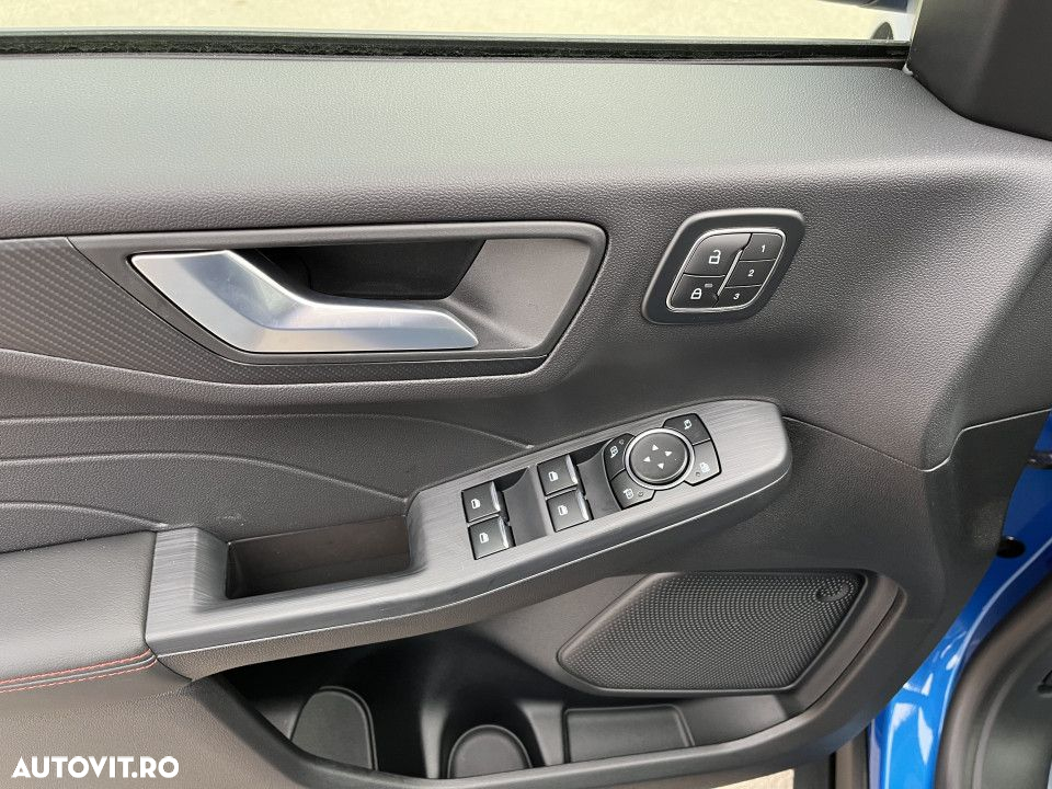 Ford Kuga - 10
