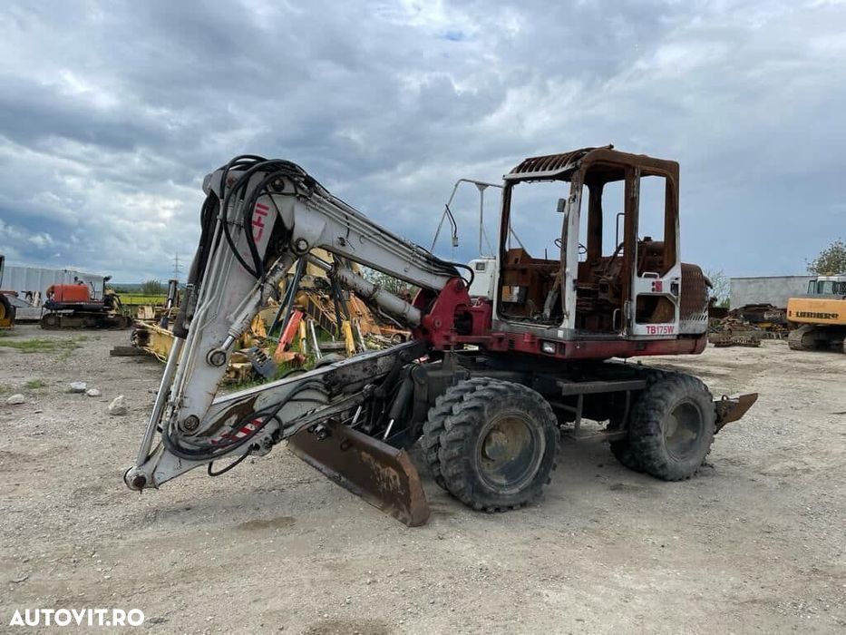 Dezmembram excavator takeuchi tb175 w - 1