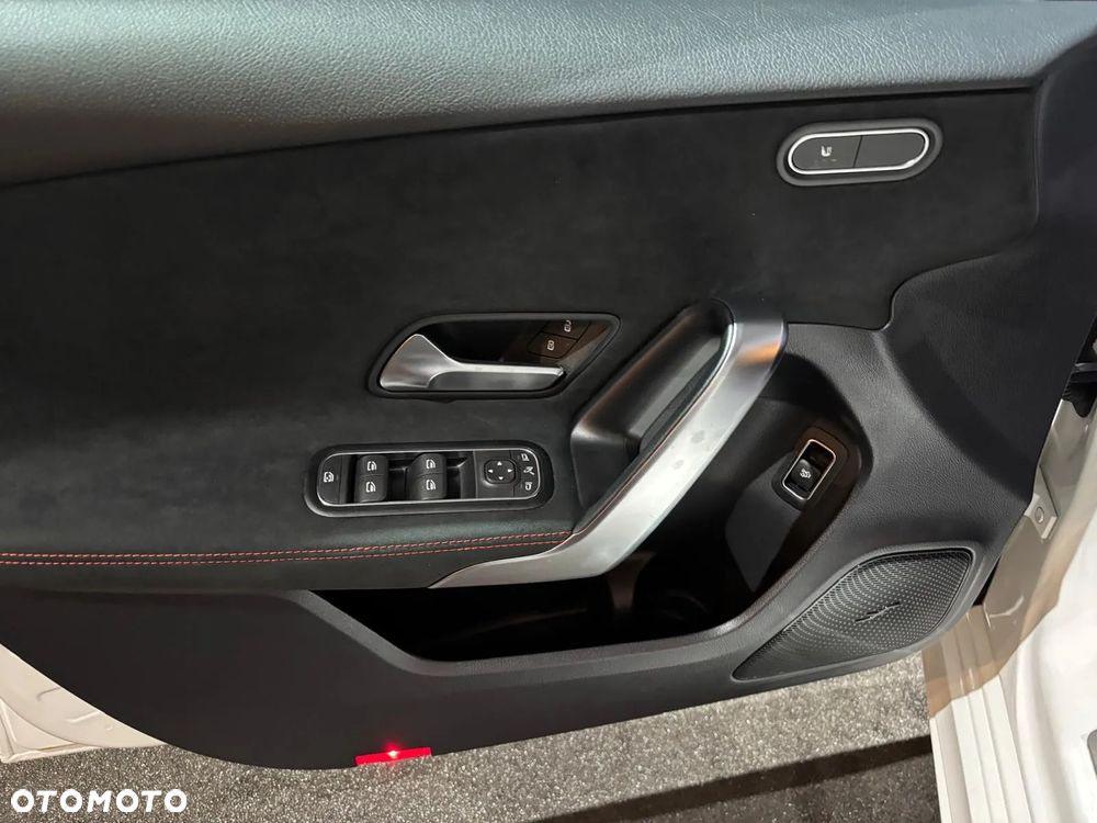 Mercedes-Benz Klasa A 200 AMG Line 7G-DCT - 9