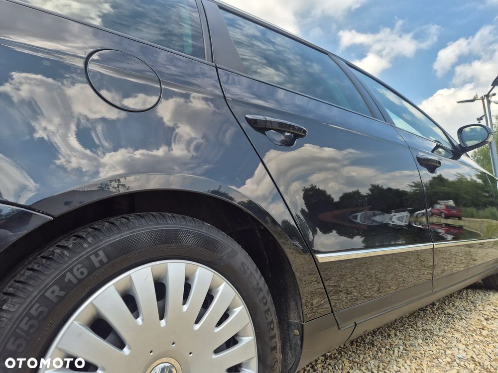 Volkswagen Passat - 16