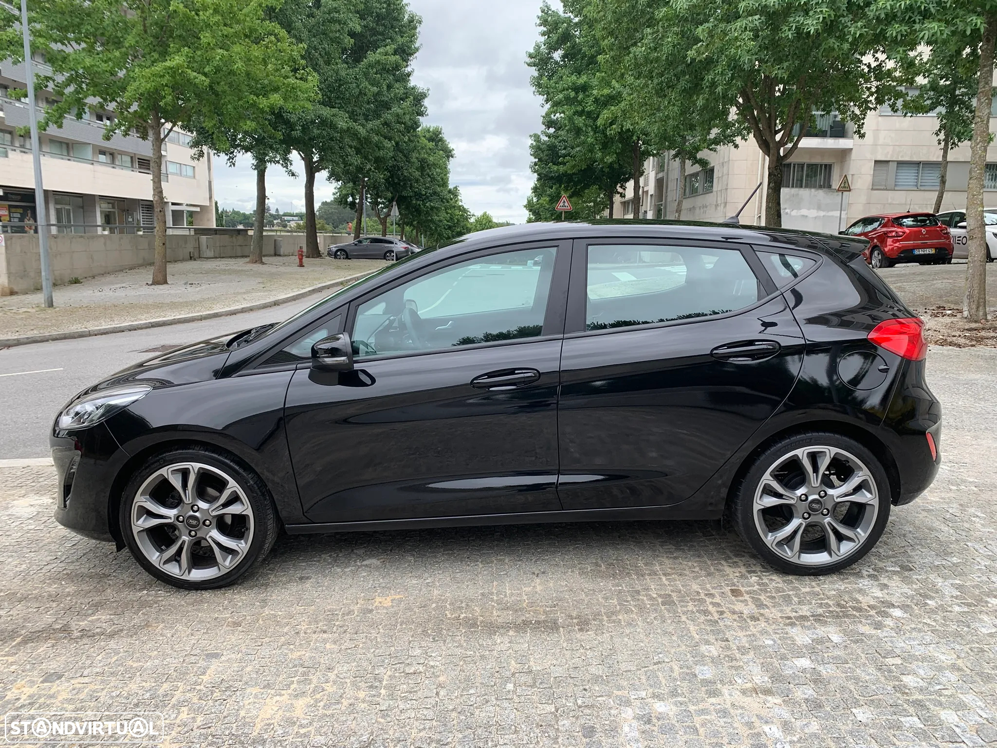 Ford Fiesta 1.0 EcoBoost Titanium - 30