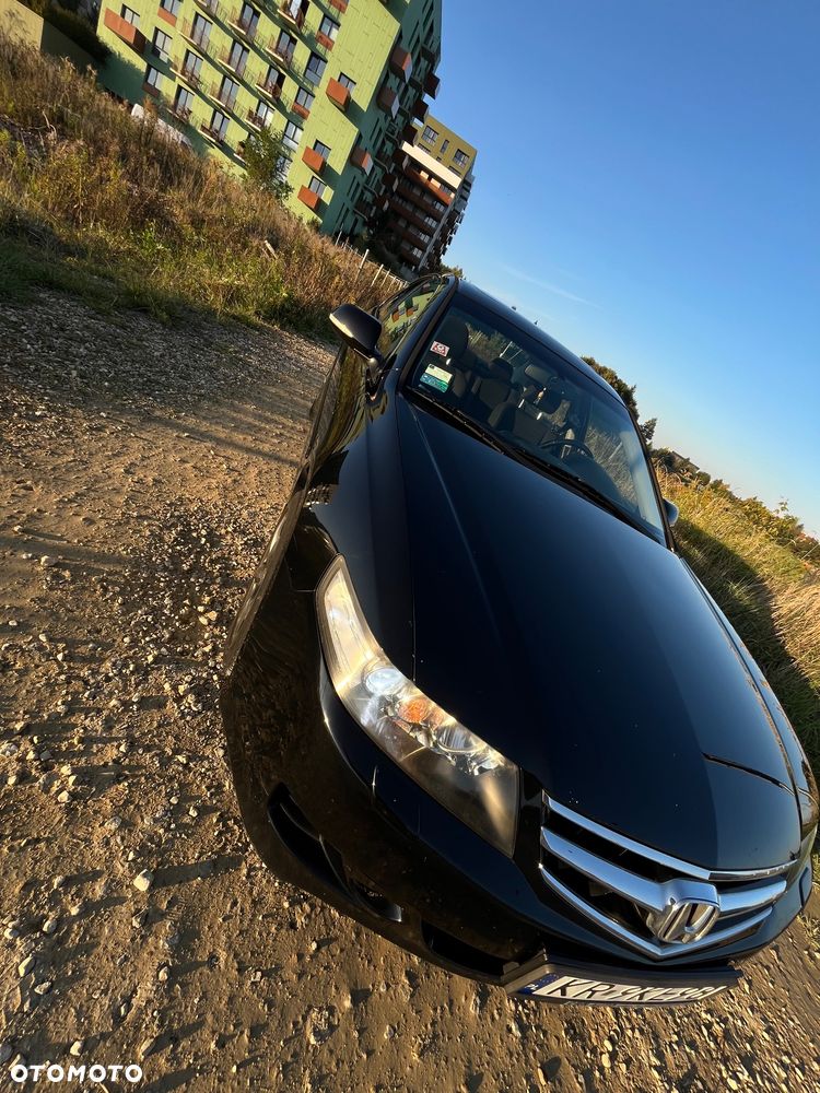 Honda Accord 2.0 Executive - 16
