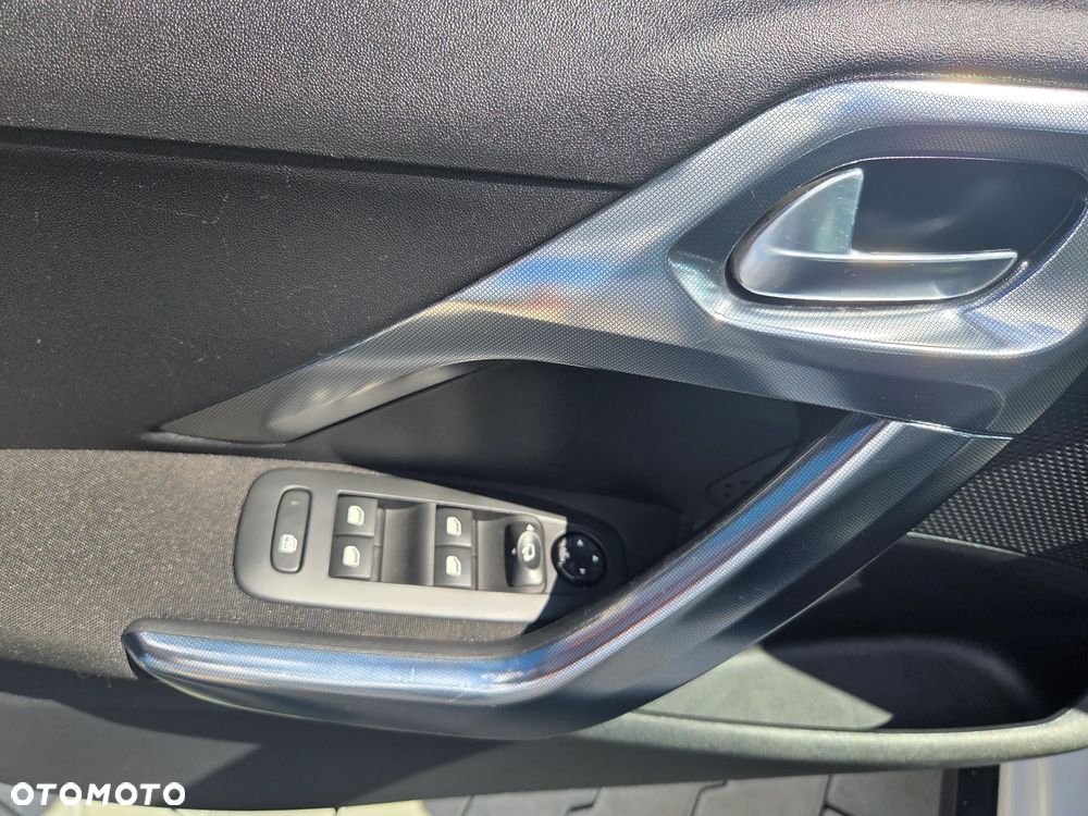 Peugeot 2008 1.6 BlueHDi Crossway S&S - 16