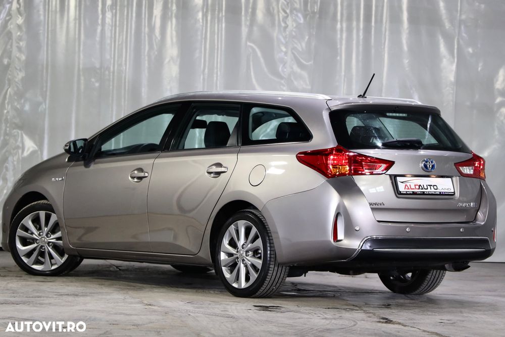 Toyota Auris 1.8 L VVT-i Hybrid Luna - 4
