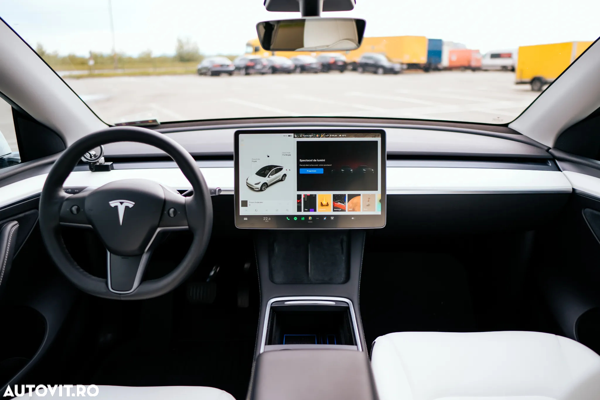 Tesla Model Y Long Range Dual Motor AWD - 17