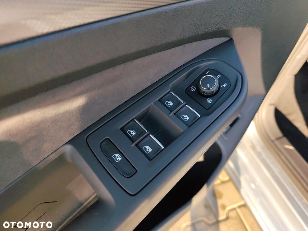 Volkswagen Golf Variant - 25