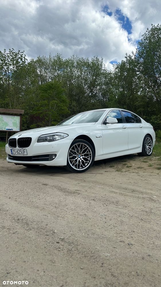 BMW Seria 5 520d xDrive - 1