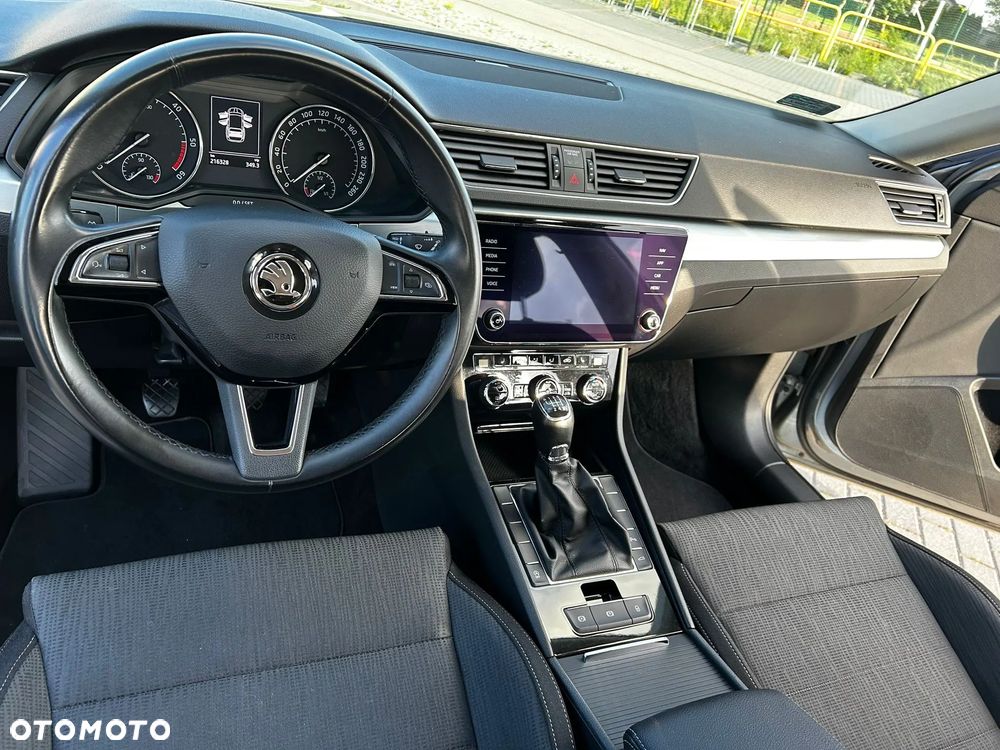 Skoda Superb 2.0 TDI Ambition - 6