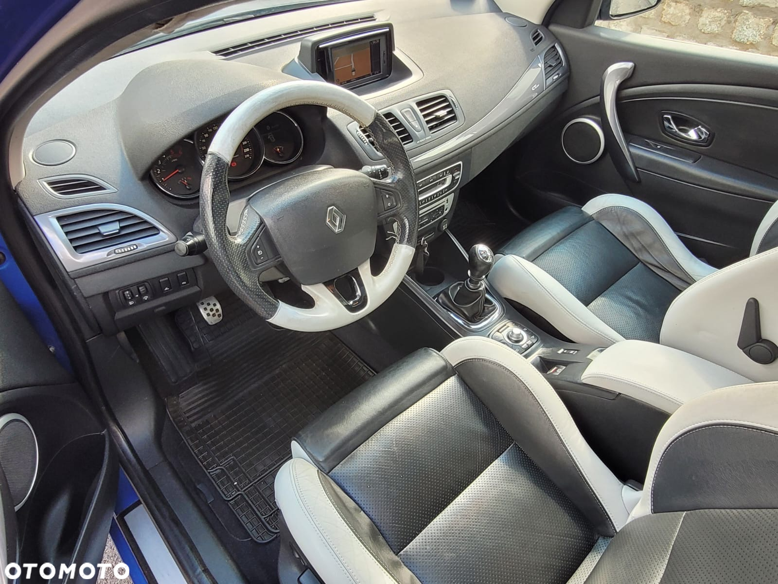Renault Megane 1.6 dCi Energy Bose Edition - 28