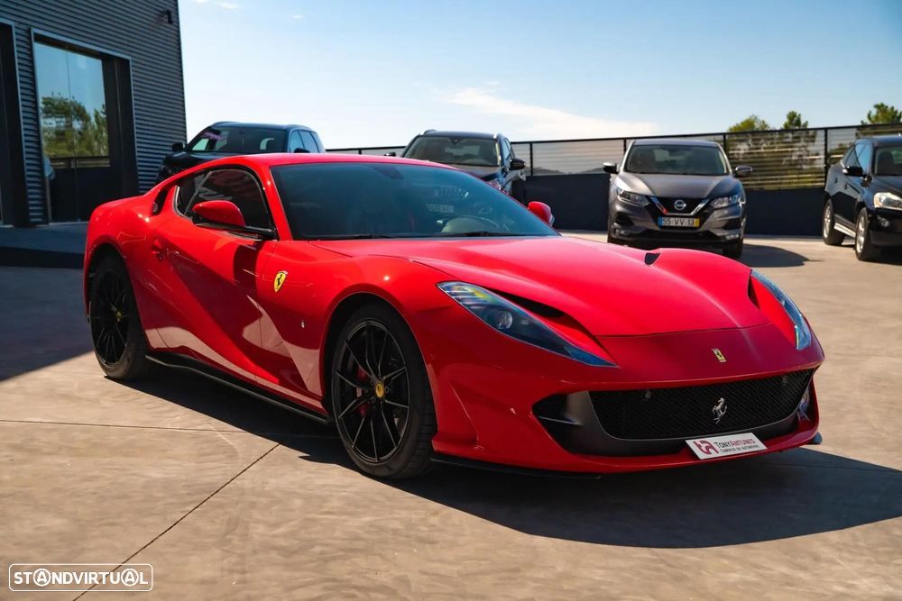 Ferrari 812 Superfast 6.5 V12 - 13