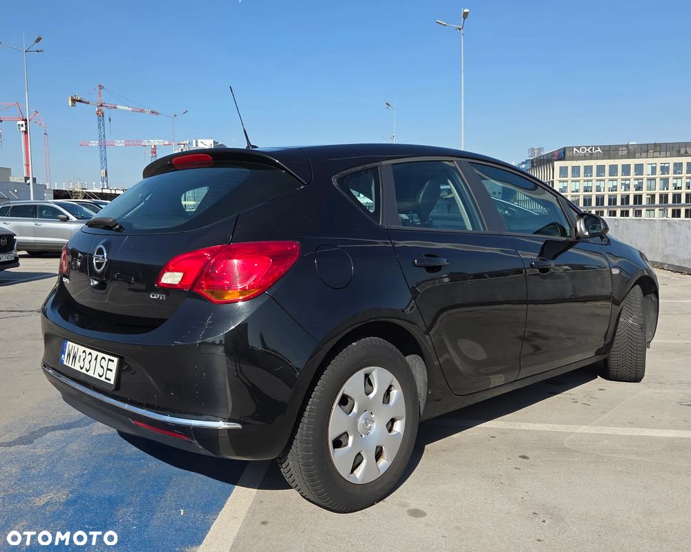 Opel Astra 1.6 CDTI Essentia - 9