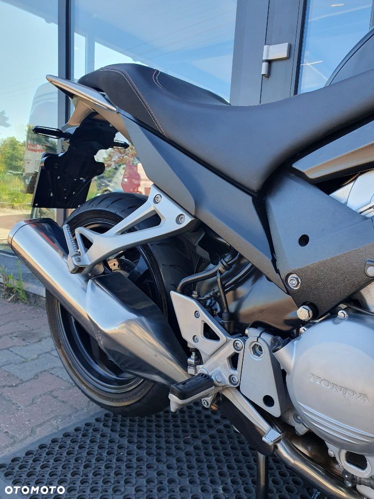 Honda VFR - 21