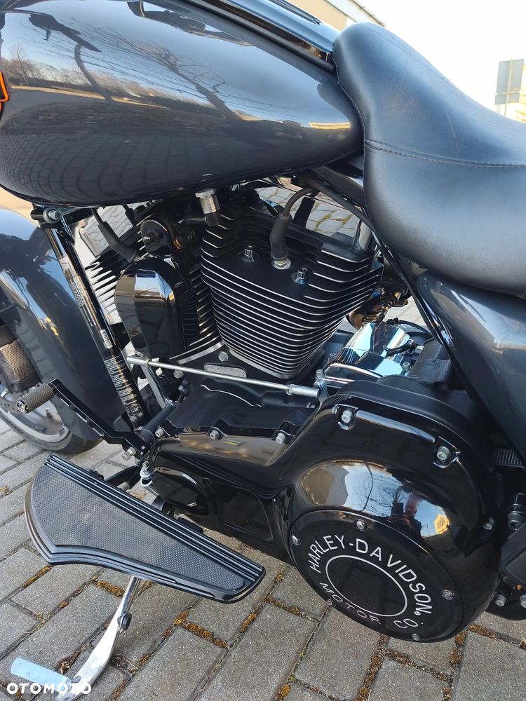 Harley-Davidson Touring Street Glide - 3