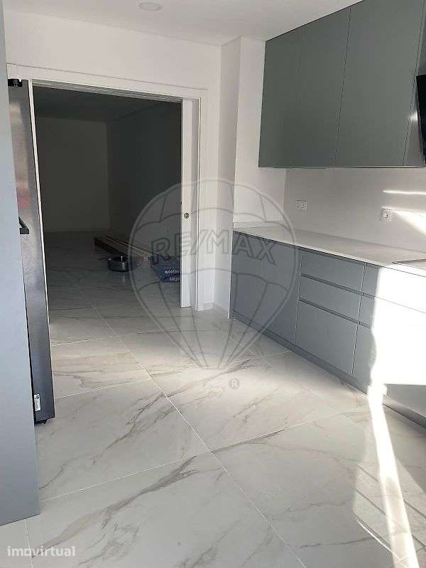 Moradia T4 para venda - Grande imagem: 3/30