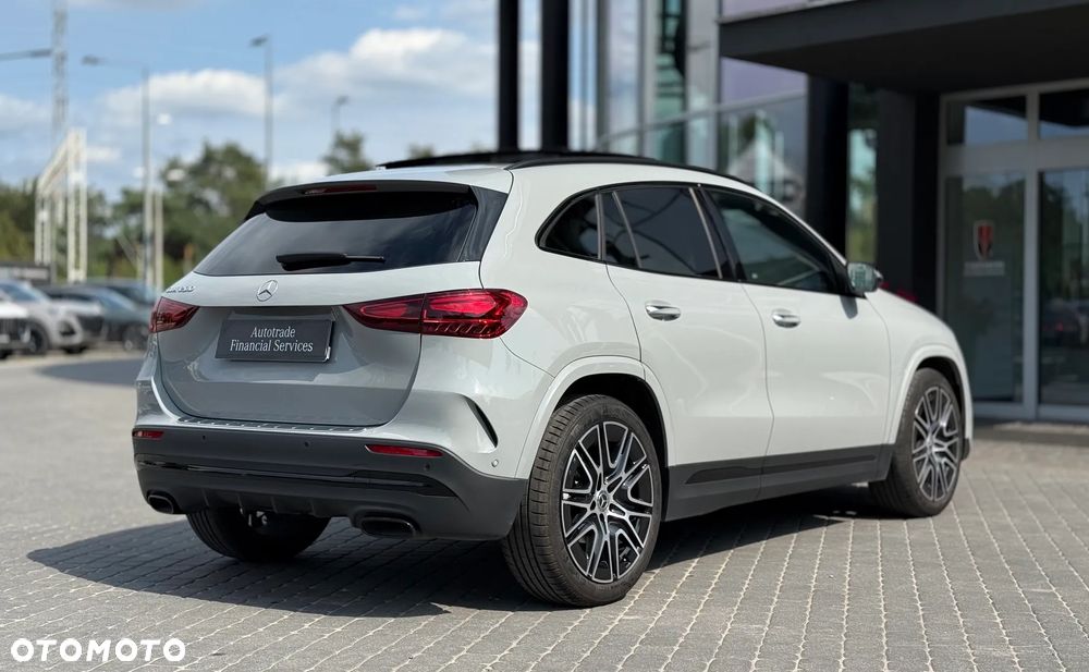 Mercedes-Benz GLA 200 AMG Line - 6