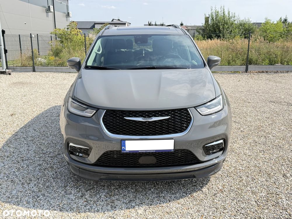 Chrysler Pacifica - 15