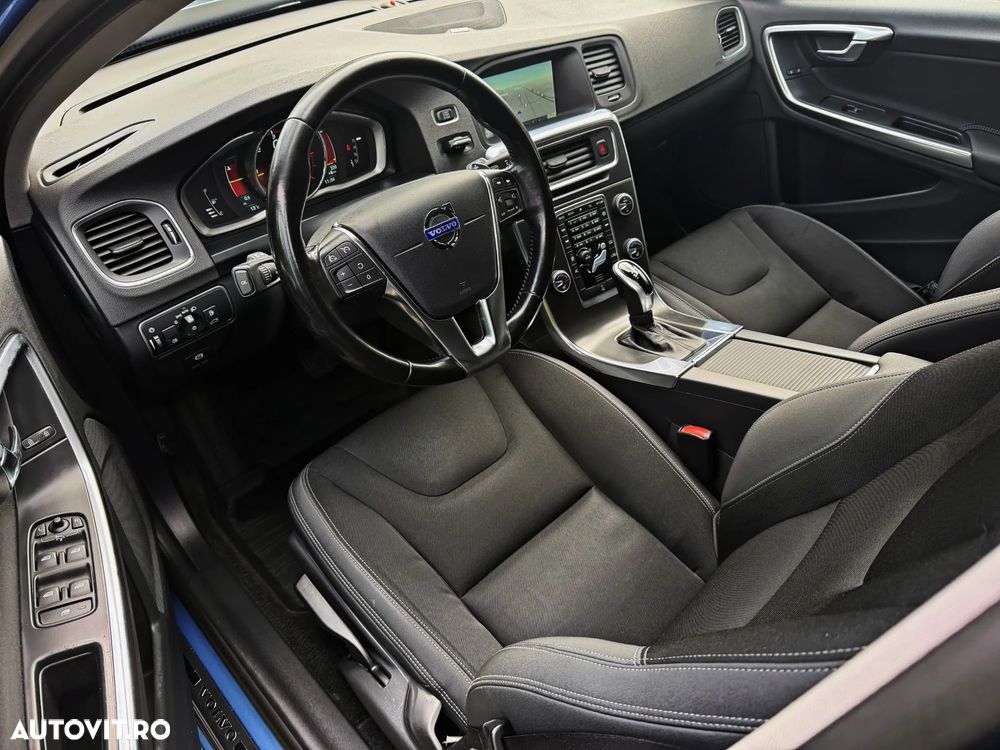 Volvo V60 D4 Geartronic Momentum - 11