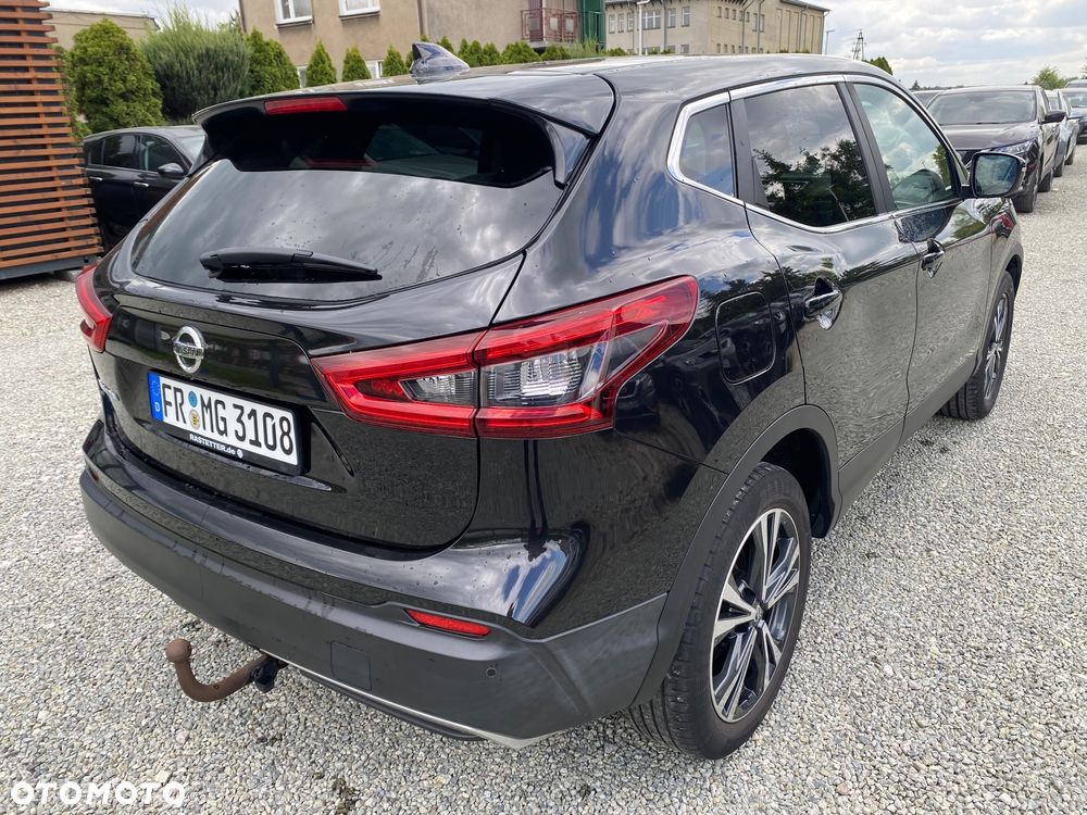 Nissan Qashqai 1.6 DIG-T N-Connecta - 39