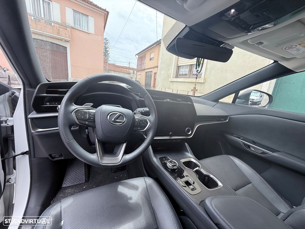 Lexus RZ 450e Executive Plus - 5