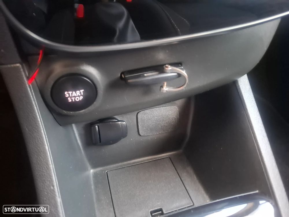 Renault Clio Sport Tourer 0.9 TCe Limited - 25