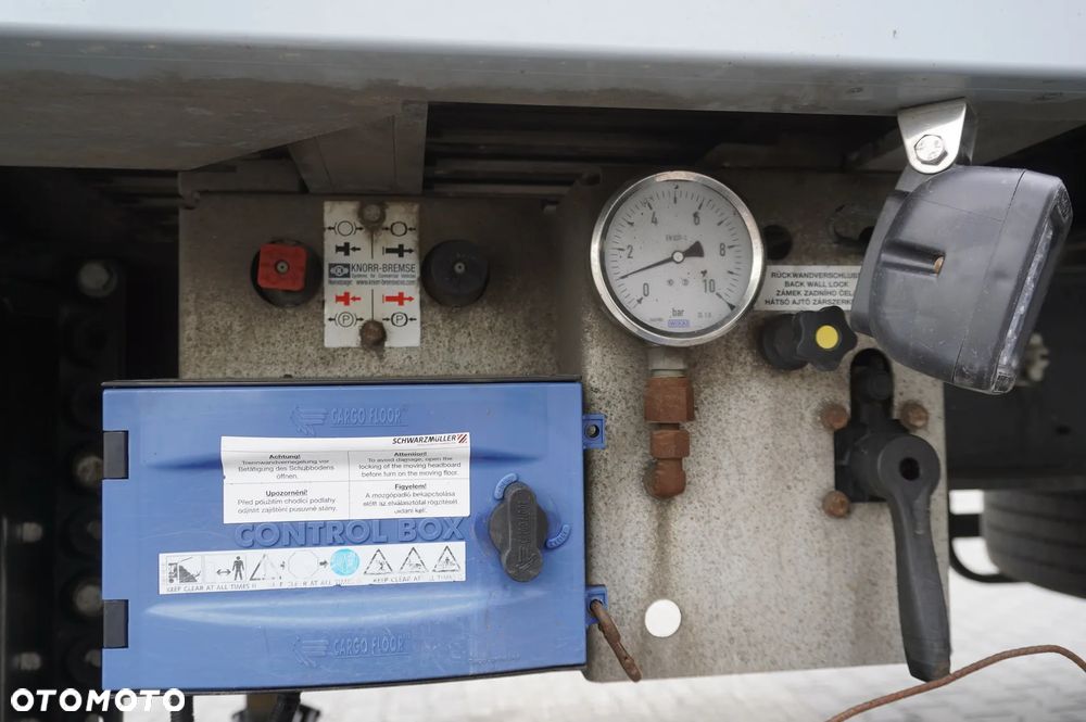 Schwarzmuller Ruchoma podłoga Schwarzmüller / 2022 - 21