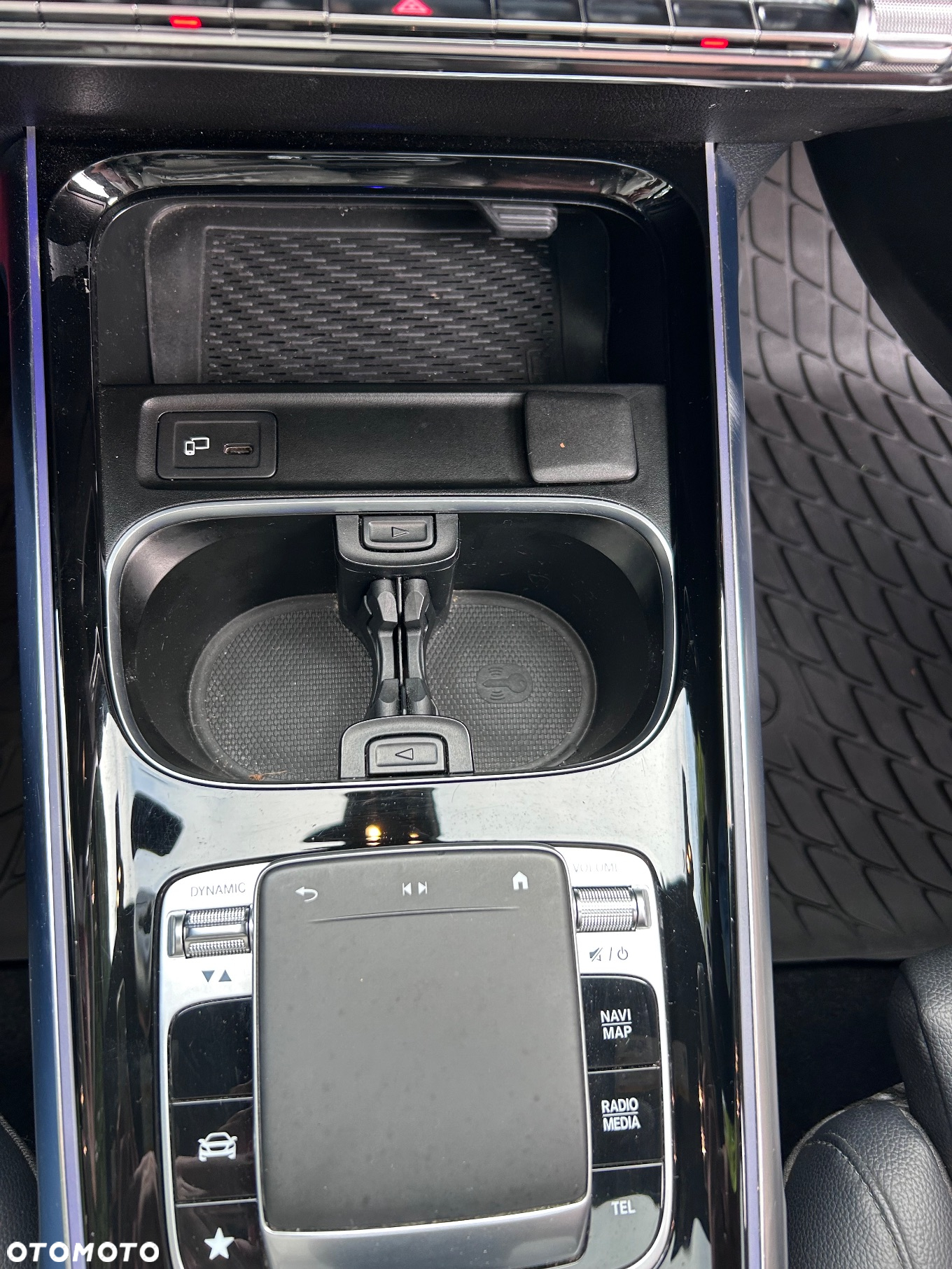Mercedes-Benz GLB 250 4-Matic 8G-DCT - 32
