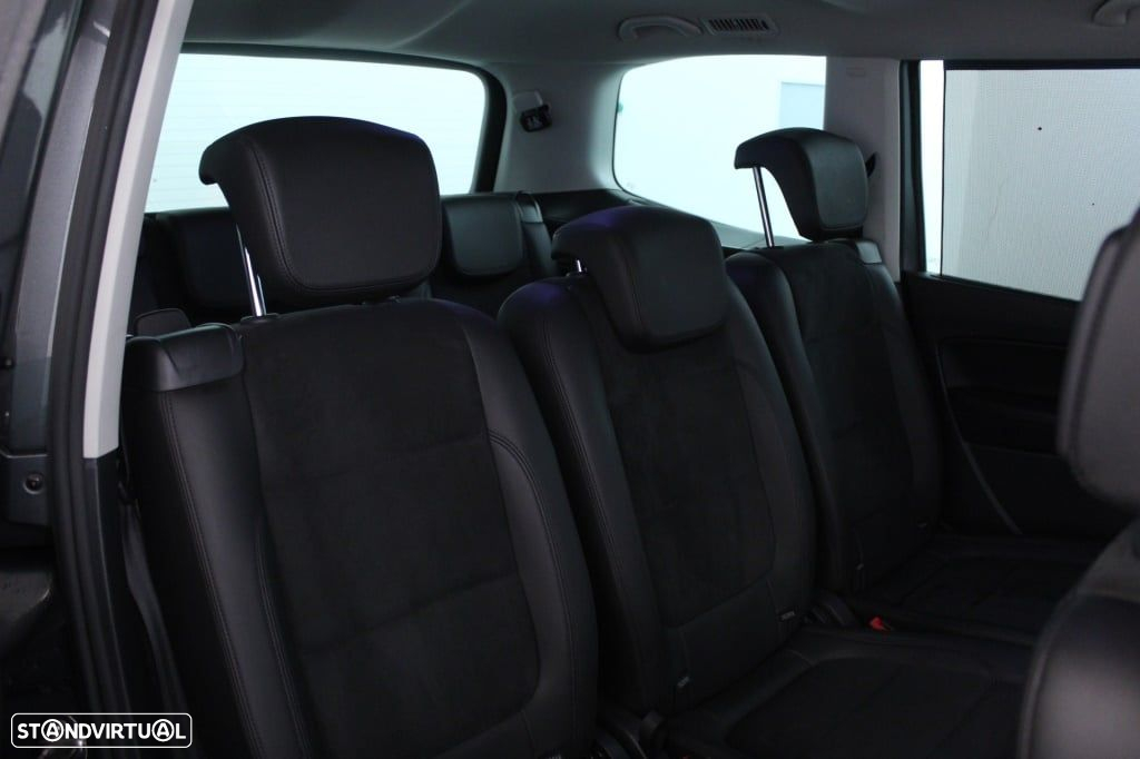 VW Sharan 2.0 TDI Blue Highline DSG - 15