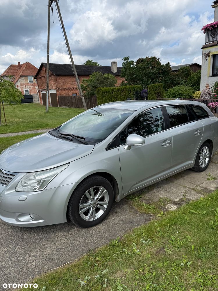 Toyota Avensis 1.8 Sol - 1