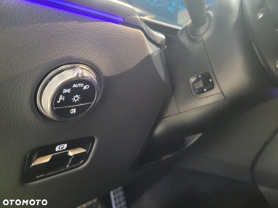 Mercedes-Benz GLC - 13