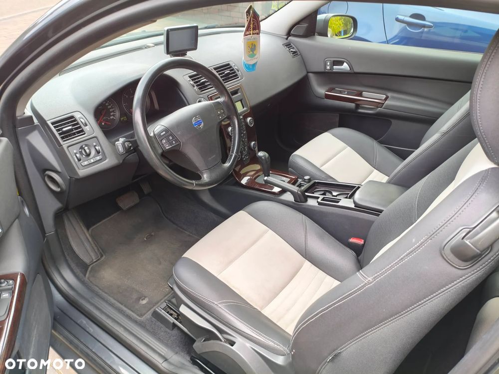 Volvo C30 2.0D Powershift Momentum - 25