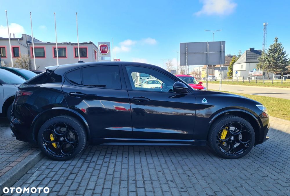 Alfa Romeo Stelvio 2.9 V6 Bi-Turbo Quadrifoglio Q4 - 4
