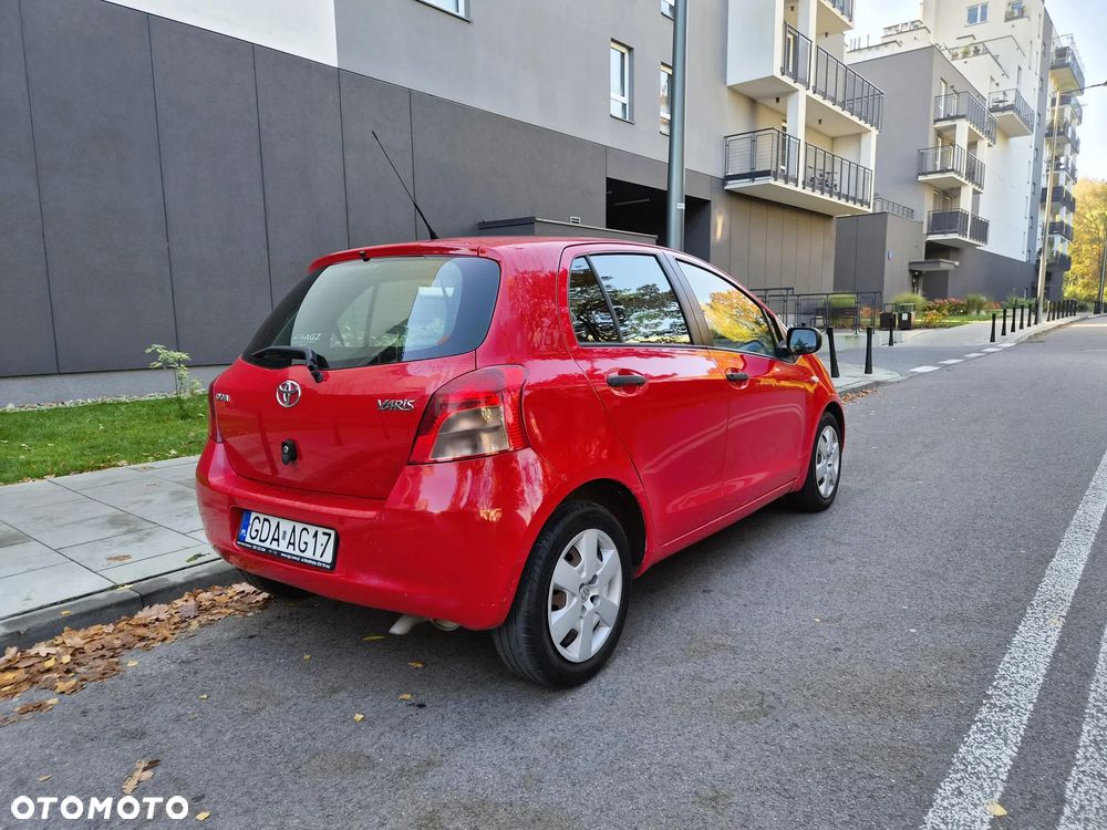 Toyota Yaris 2006 photo 3