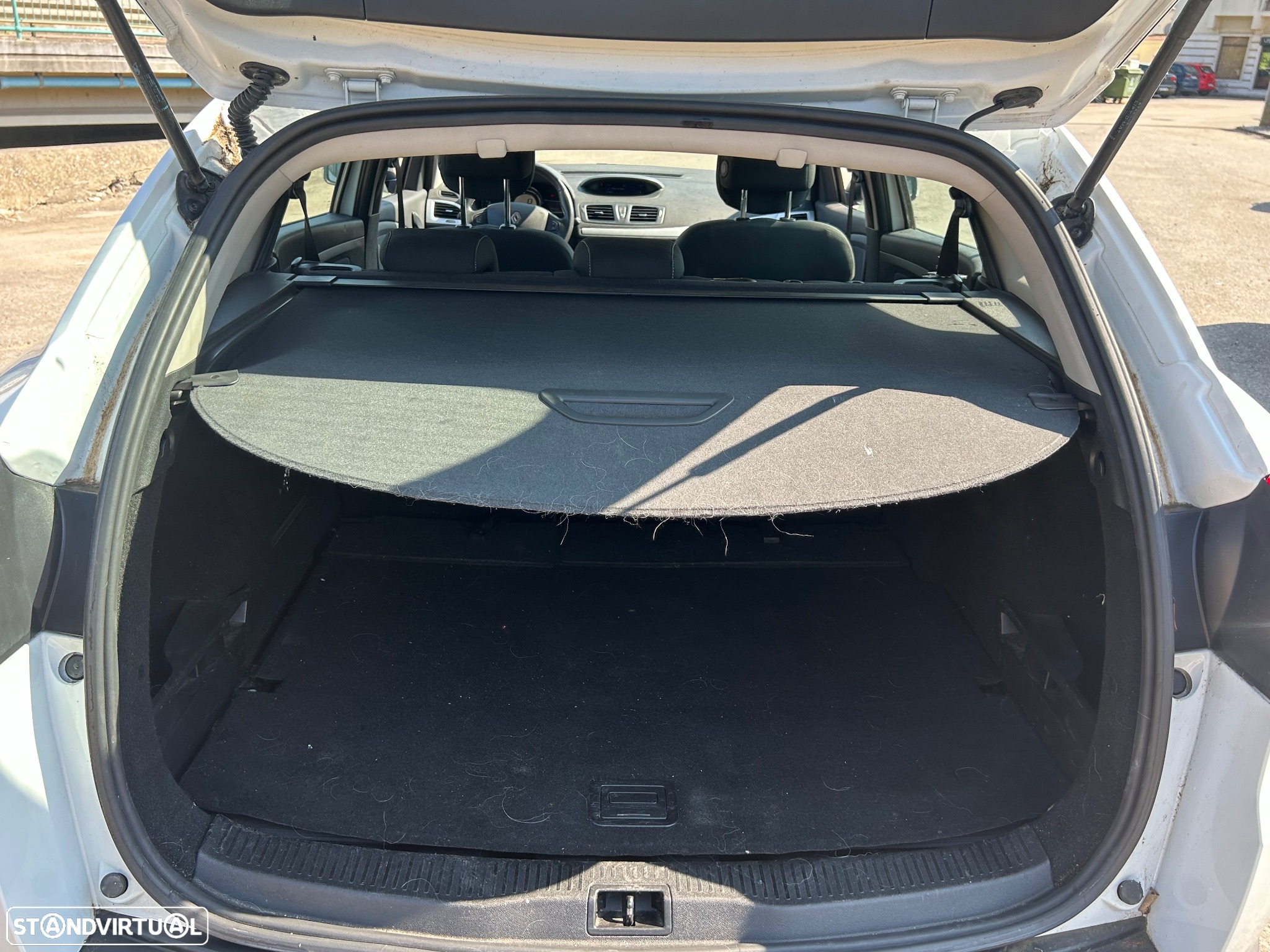 Renault Mégane Sport Tourer 1.5 dCi Limited SS - 9
