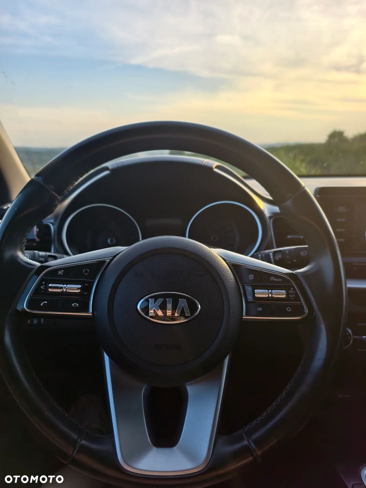 Kia Ceed 1.6 CRDi mHEV S - 10