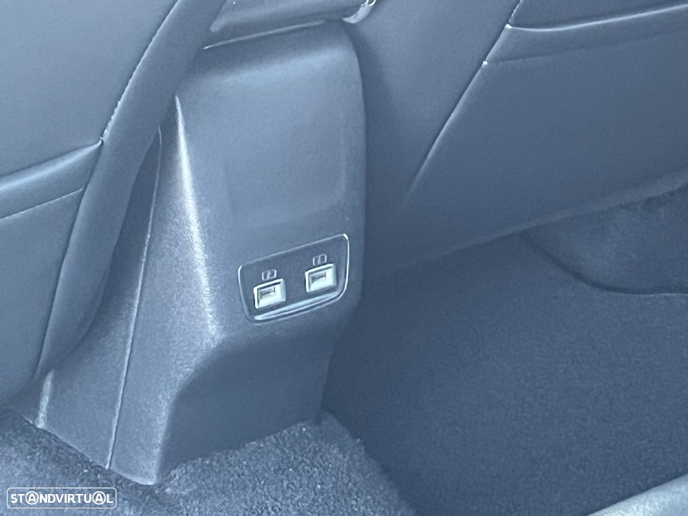 Peugeot 2008 1.5 BlueHDi Allure Pack EAT8 - 29