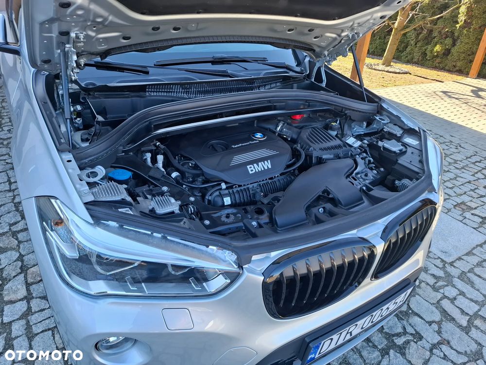 BMW X1 xDrive20i - 19