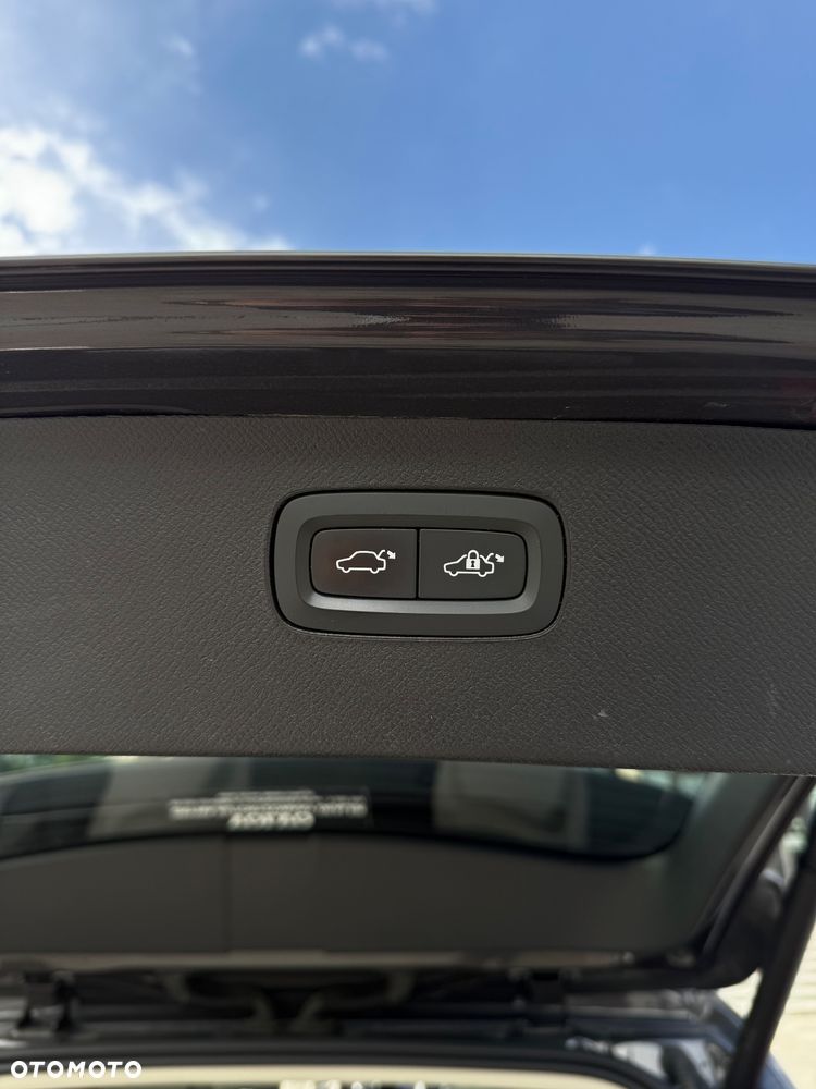 Volvo XC 90 - 31