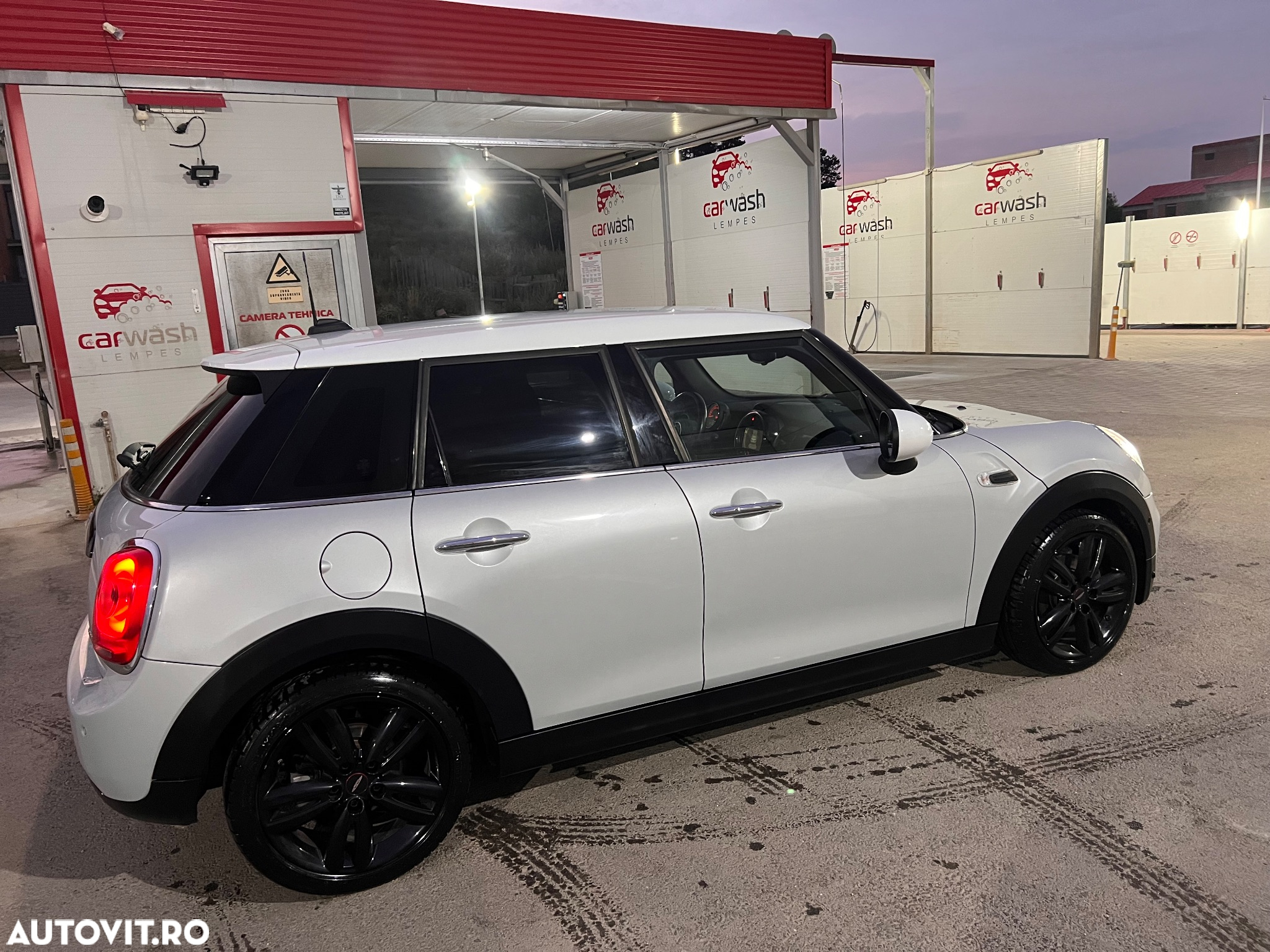 Mini Cooper - 2