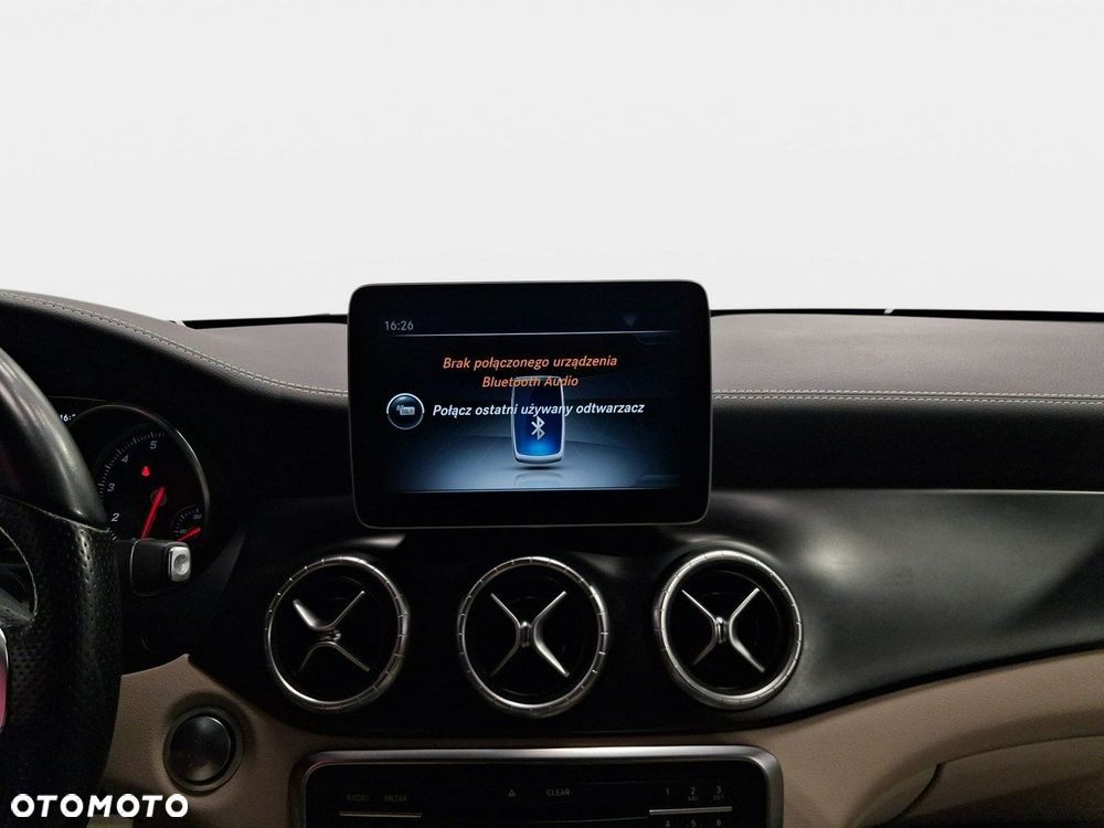 Mercedes-Benz CLA - 21