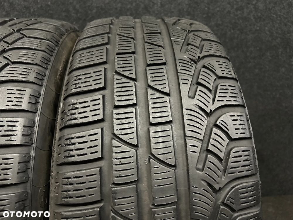 Opony zimowe Pirelli Sotto Zero Winter 240 Serie II 235/45/18 98V XL 2szt. - 3
