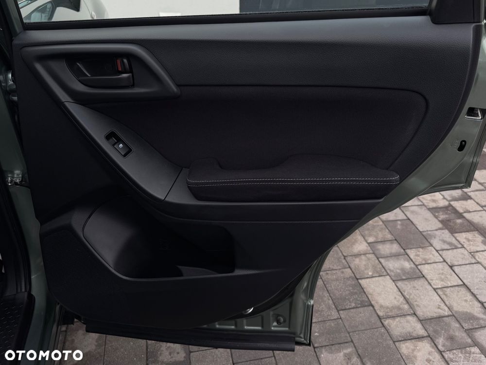 Subaru Forester 2.0 D Active - 31