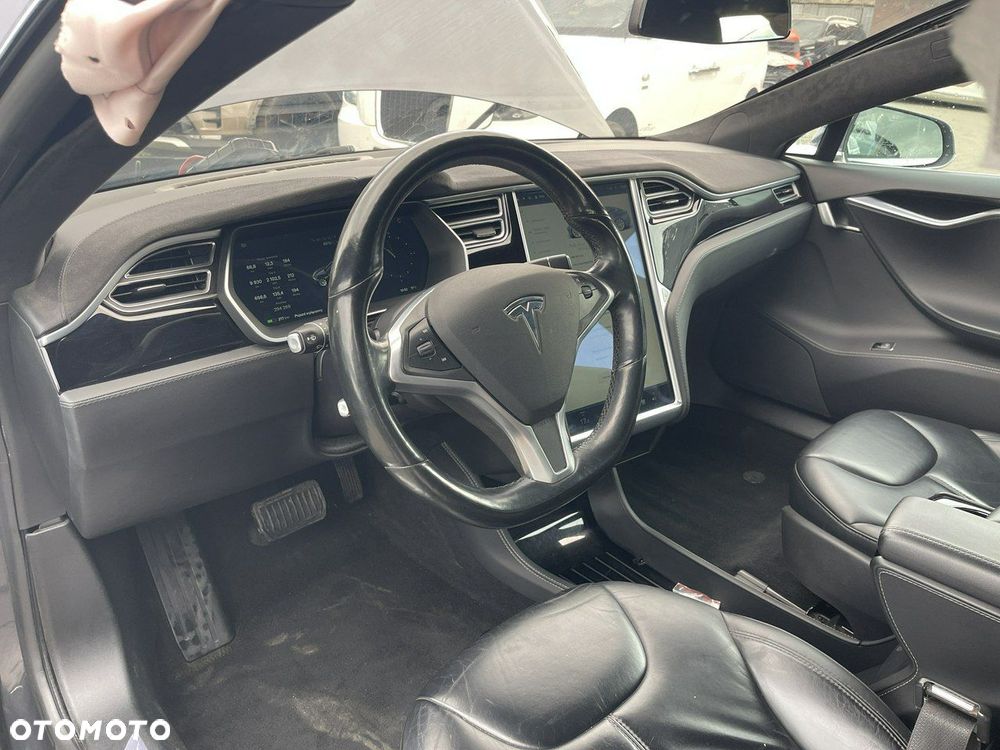 Tesla Model S 85D Allradantrieb - 9