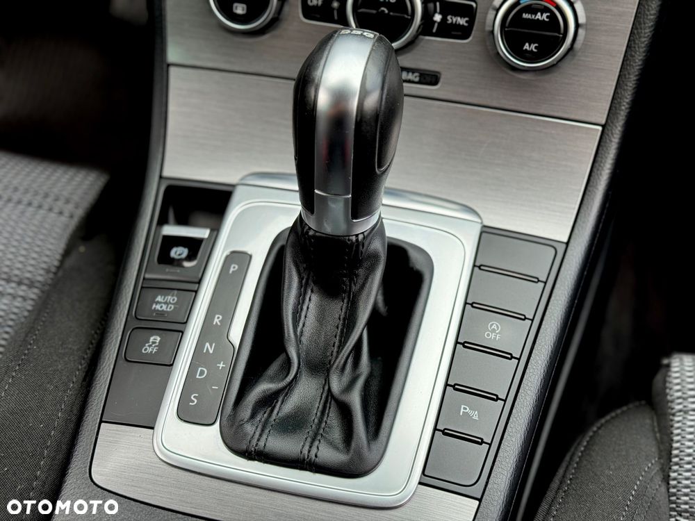 Volkswagen Passat Variant 2.0 TDI DSG BlueMotion Technology Highline - 12