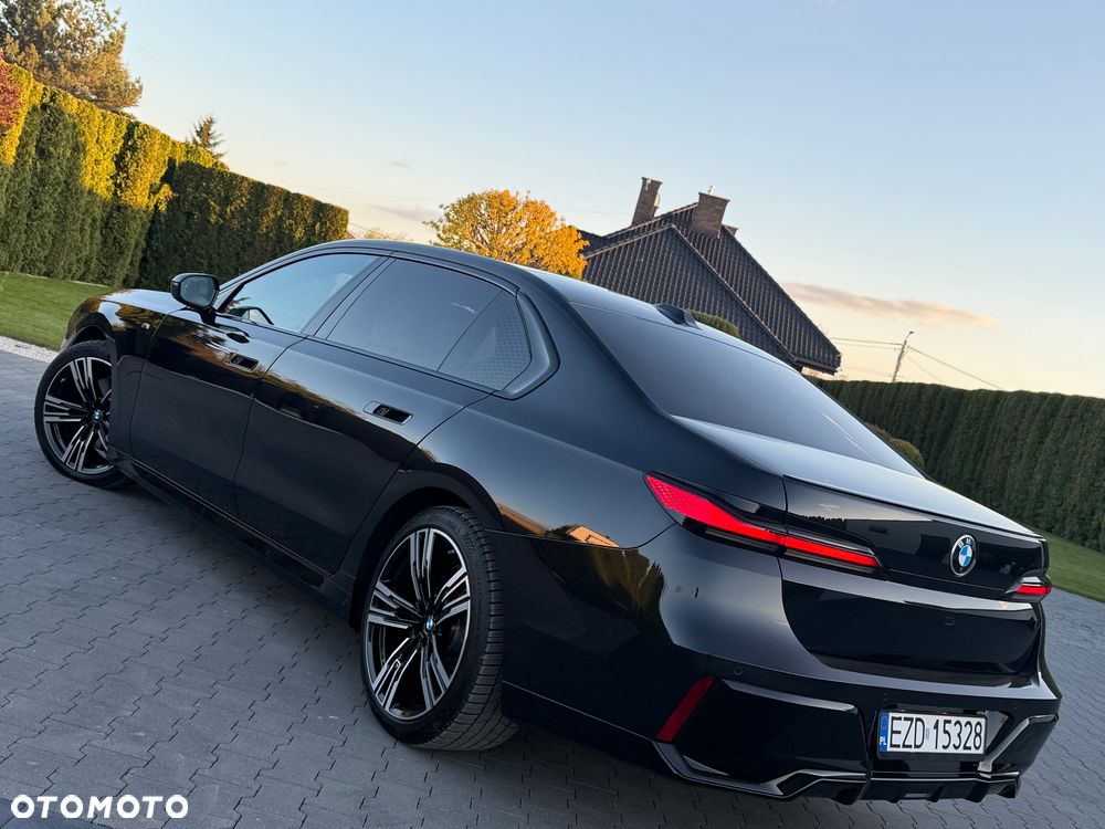 BMW Seria 7 740d xDrive mHEV sport - 36