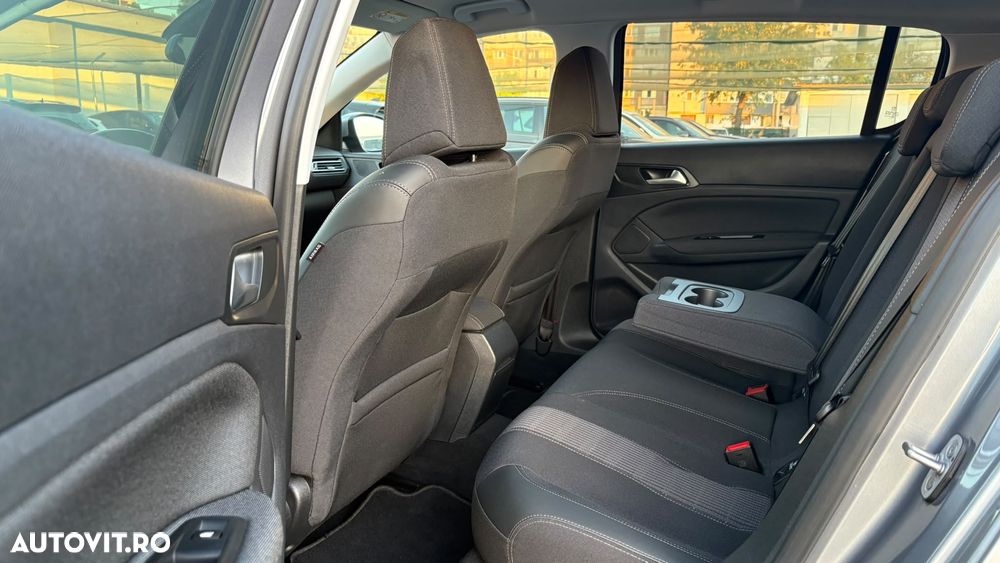 Peugeot 308 - 23