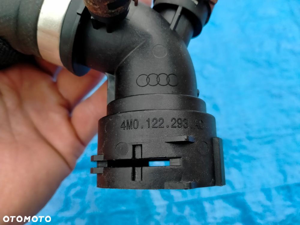 Audi SQ7 Q7 4M 4.0 TDI / Rura Wąż Przewód Wody Chłodnicy 4M0122055CL    / ORYGINAŁ - 4